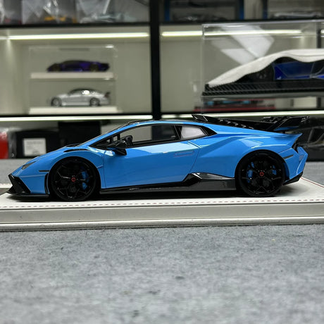 Runner Lamborghini 2021 Huracan STO Novitec Blue 1:18 – نموذج راتنج قابل للجمع