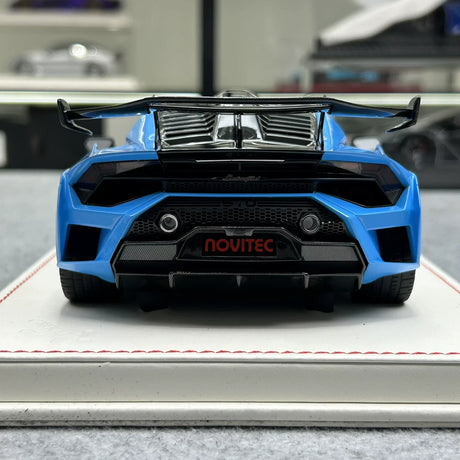 Runner Lamborghini 2021 Huracan STO Novitec Blue 1:18 – نموذج راتنج قابل للجمع