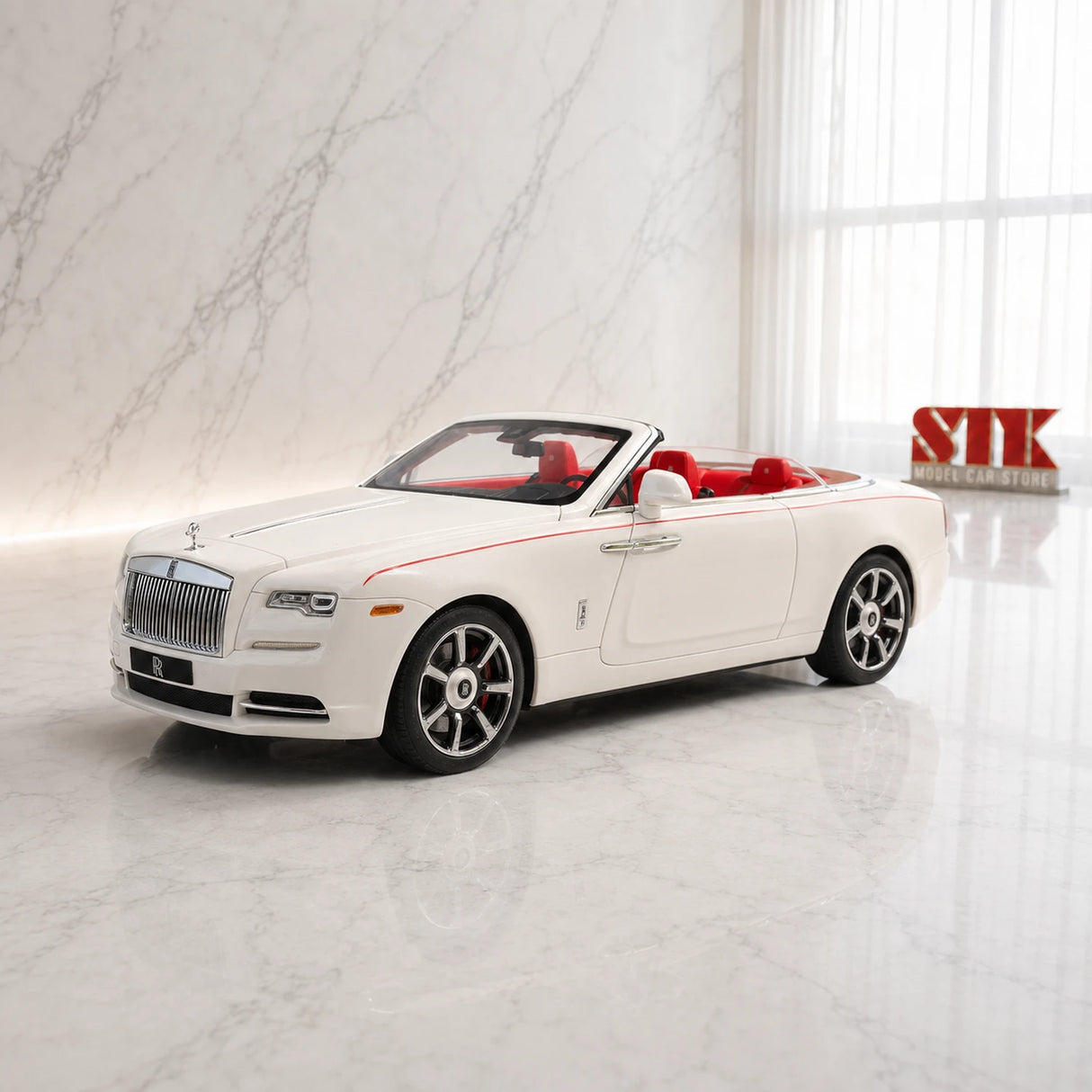 Rolls-Royce 2016 Dawn Convertible White 1:18 resin model car by SC Models - view 2