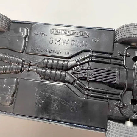 Schabak BMW 1990 E31 850i coupe Blue 1:24 – kolekcjonerski model odlewany z ciśnieniowym odlewem