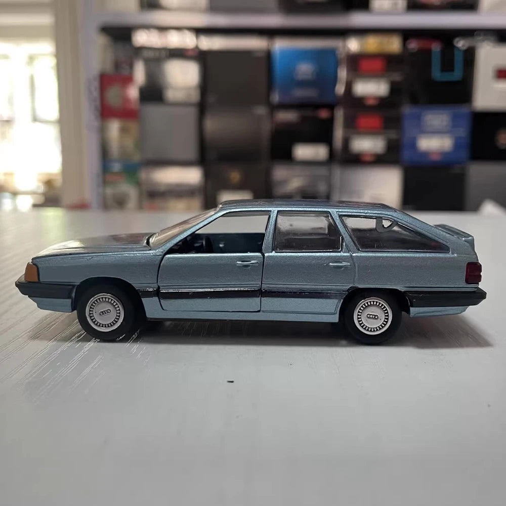 [Schabak] 1:43 Audi 1982 100 Avant Quattro Blue Model Car Die-Cast