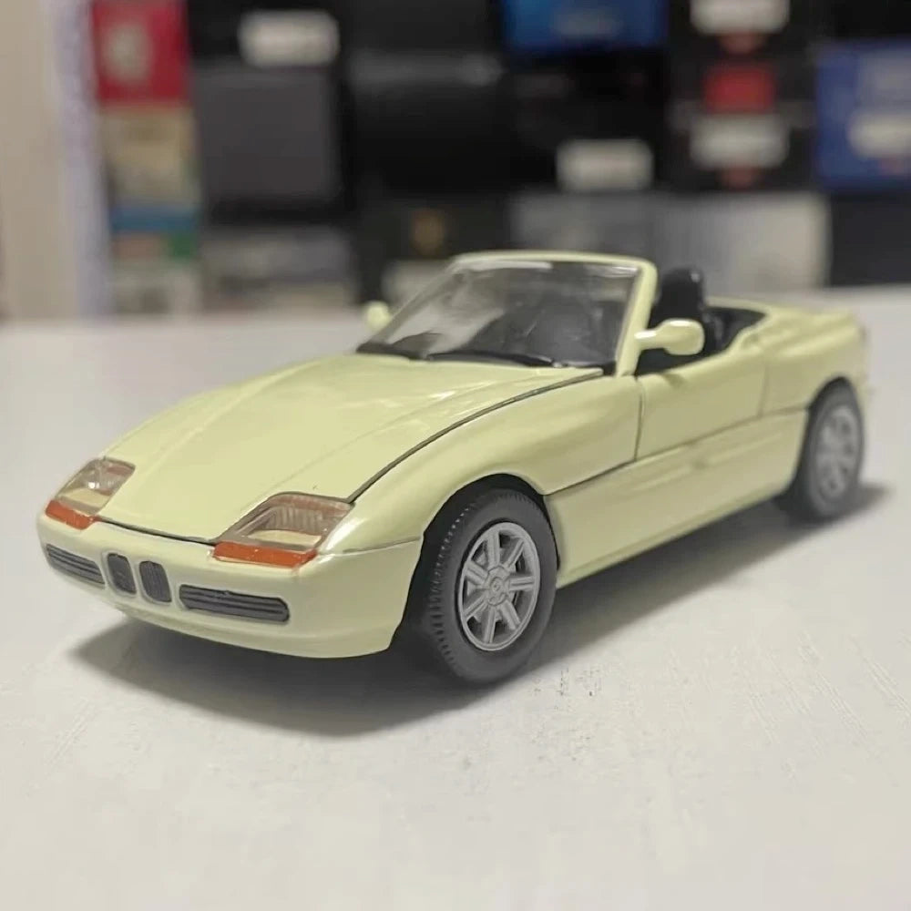[Schabak] 1-43 BMW 1989 E30 Z1 Yellow pienoismalli Die-Cast