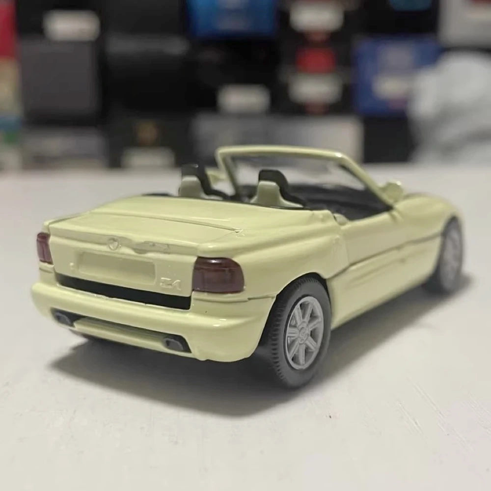 [Schabak] 1-43 BMW 1989 E30 Z1 Yellow pienoismalli Die-Cast