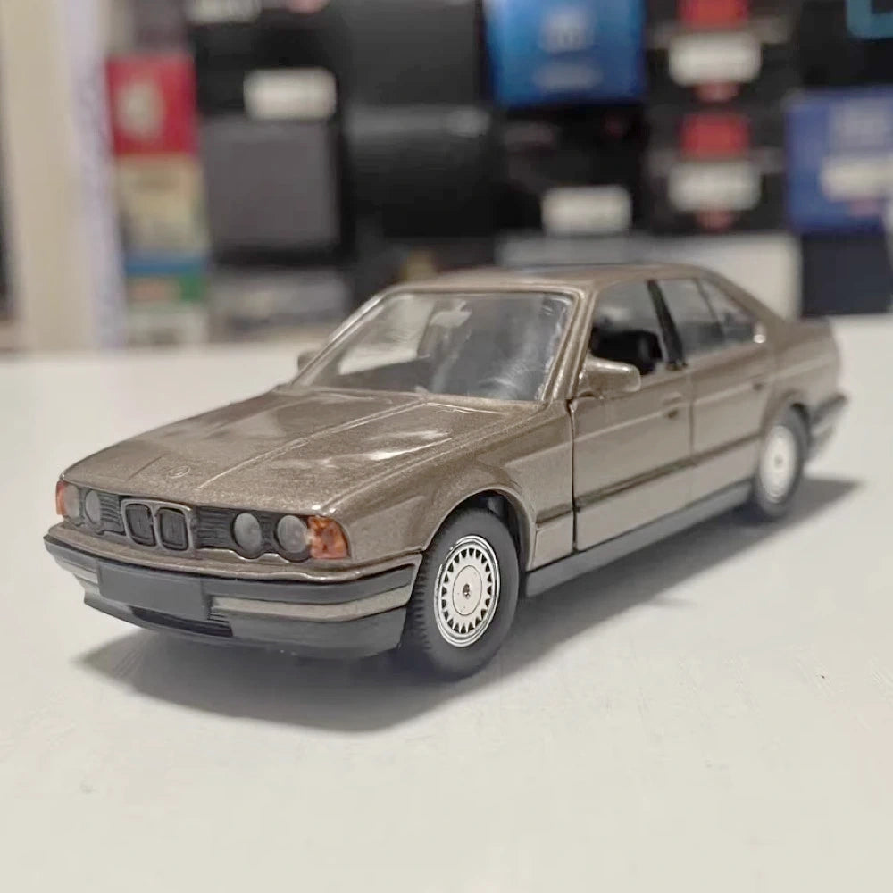 [Schabak] 1-43 BMW 1989 E34 535i Brown Model Car Die-Cast