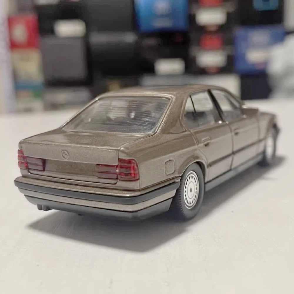 [Schabak] 1-43 BMW 1989 E34 535i Brown Model Car Die-Cast