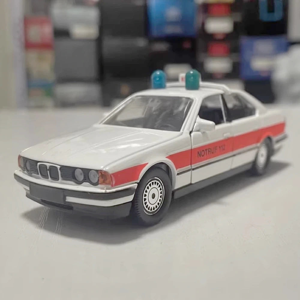 [Schabak] 1:43 BMW 1989 E34 535i Emergency Ambulance pienoismalli Die-Cast
