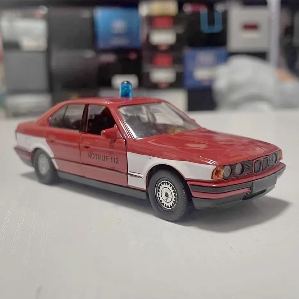 [Schabak] 1:43 BMW 1989 E34 535i Emergency Doctor Model Car Die-Cast