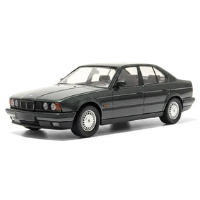[Schabak] 1:43 BMW 1989 E34 535i Green Model Car Die-Cast