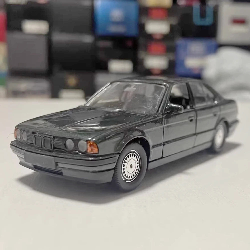 [Schabak] 1:43 BMW 1989 E34 535i グリーン モデルカー Die-Cast