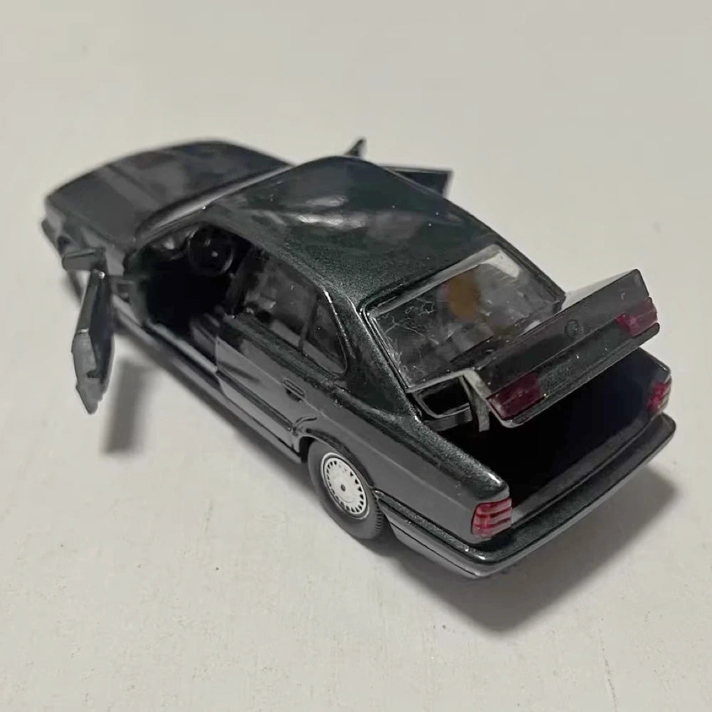 [Schabak] 1:43 BMW 1989 E34 535i グリーン モデルカー Die-Cast