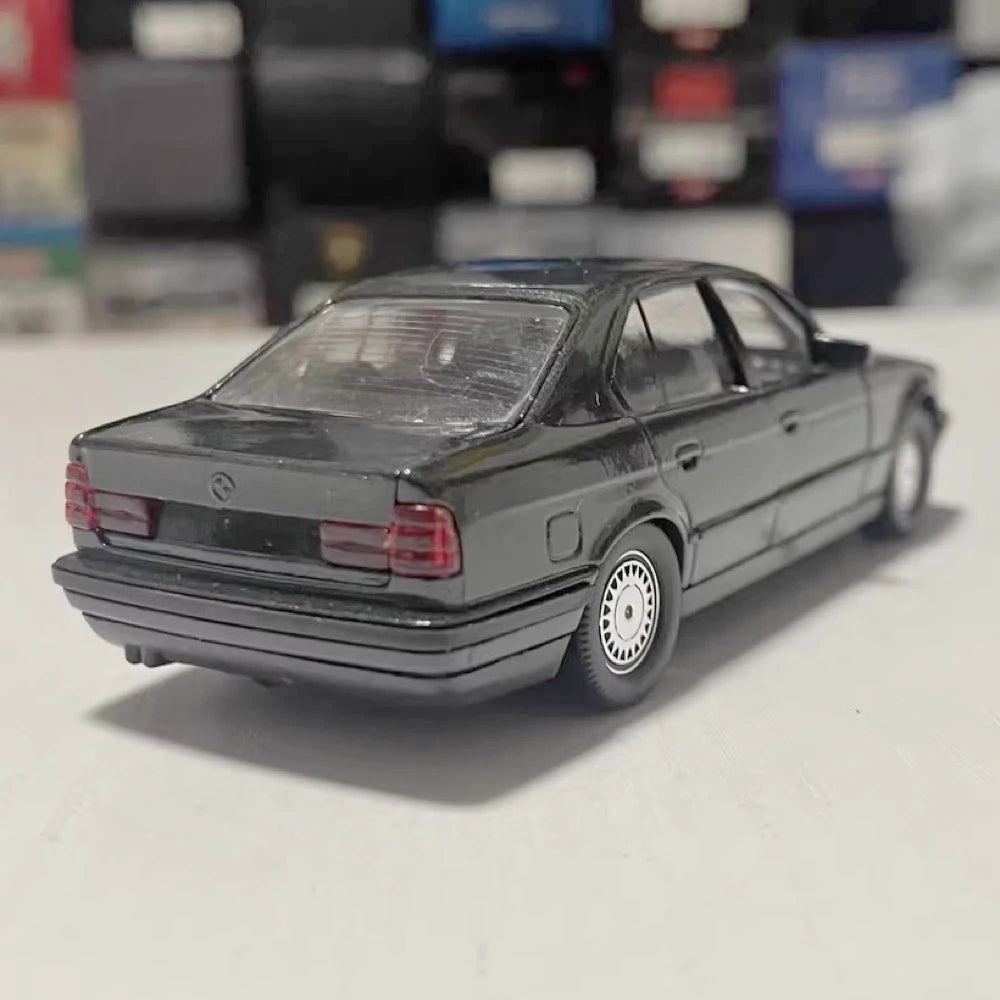 [Schabak] 1:43 BMW 1989 E34 535i グリーン モデルカー Die-Cast