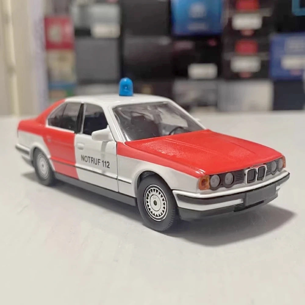 [Schabak] 1:43 BMW 1989 E34 535i Roadside Assistance modellbil Die-Cast