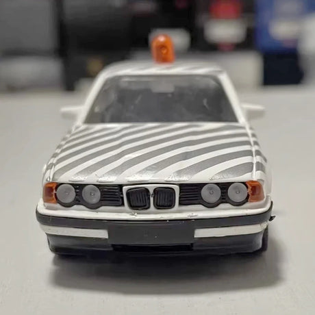 Schabak BMW 1989 E34 535i Service 1:43 – Collectible Diecast Model Die-Cast