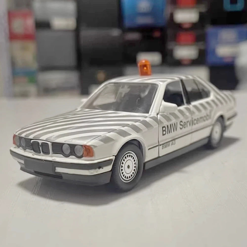 [Schabak] 1-43 BMW 1989 E34 535i Service Model Car Die-Cast