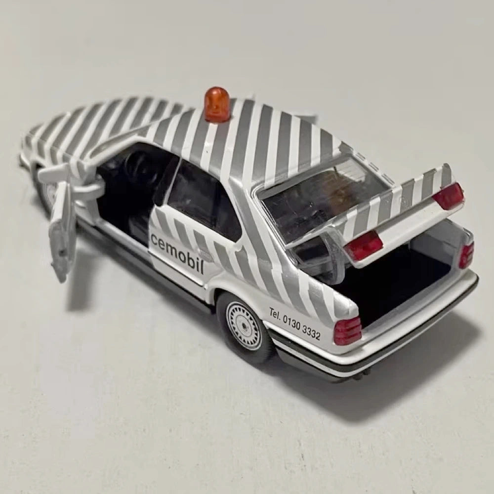 [Schabak] 1-43 BMW 1989 E34 535i Service Model Car Die-Cast