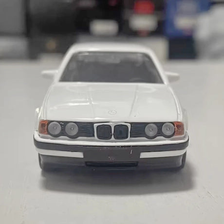 [Schabak] 1:43 BMW 1989 E34 535i White Model Car Die-Cast