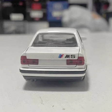 [Schabak] 1:43 BMW 1989 E34 535i White Model Car Die-Cast