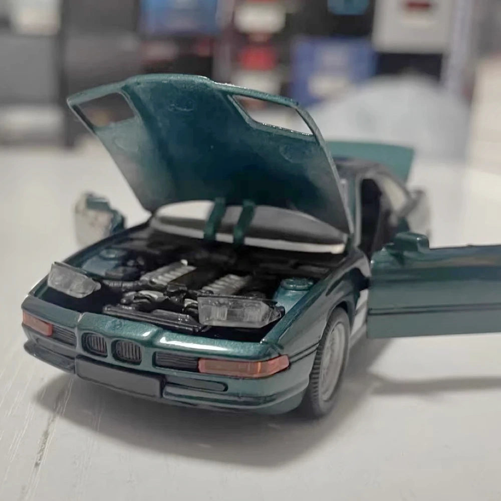 [Schabak] 1:43 BMW 1991 E31 850i Green Model Car Die-Cast