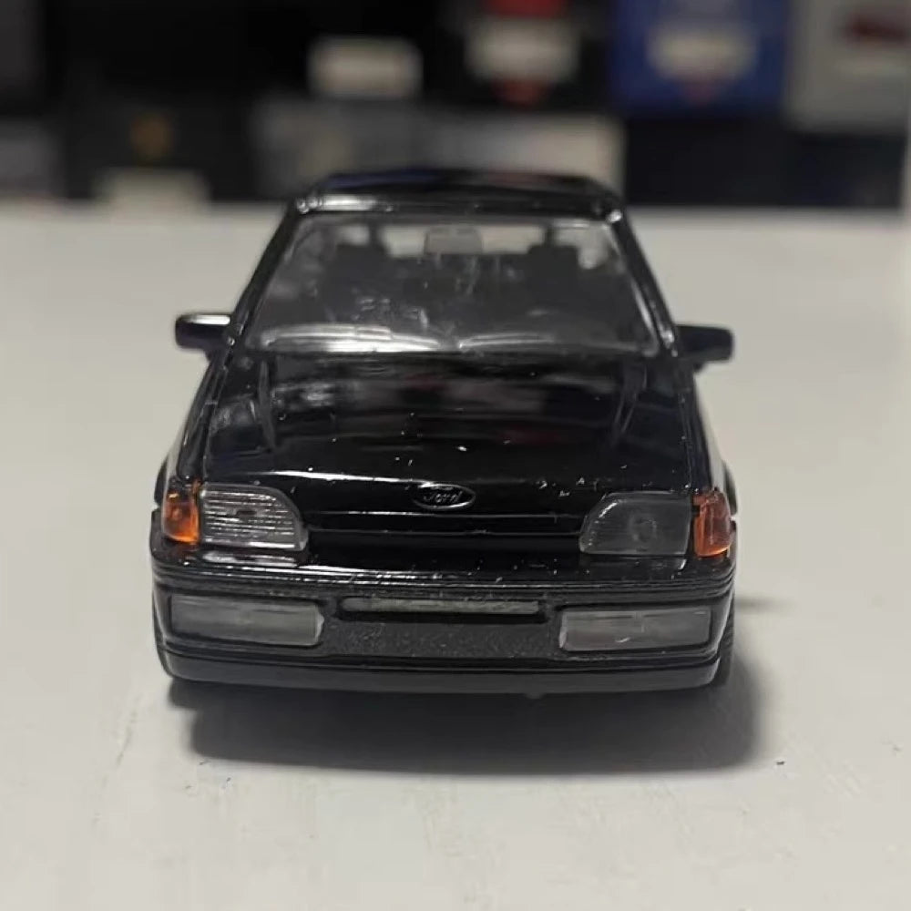[Schabak] 1:43 Ford 1989 Fiesta XR2i Mk3 Black Model Car Die-Cast