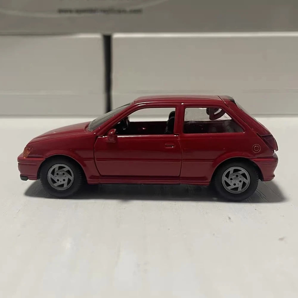 [Schabak] 1:43 Ford 1989 Fiesta XR2i Mk3 Red Model Car Die-Cast