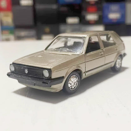 [Schabak] 1:43 Volkswagen 1983 Golf MK2 Gold Model Car Die-Cast