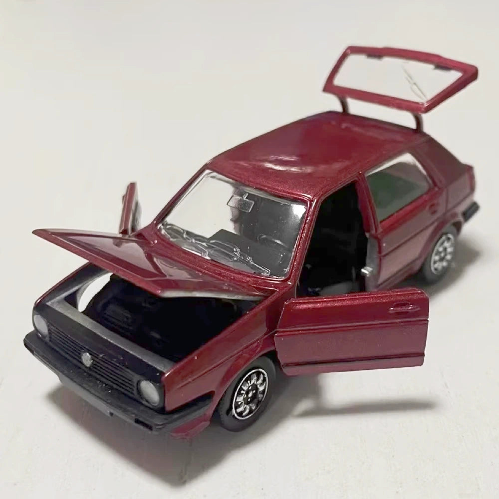 [Schabak] 1:43 Volkswagen 1983 Golf MK2 Red Model Car Die-Cast