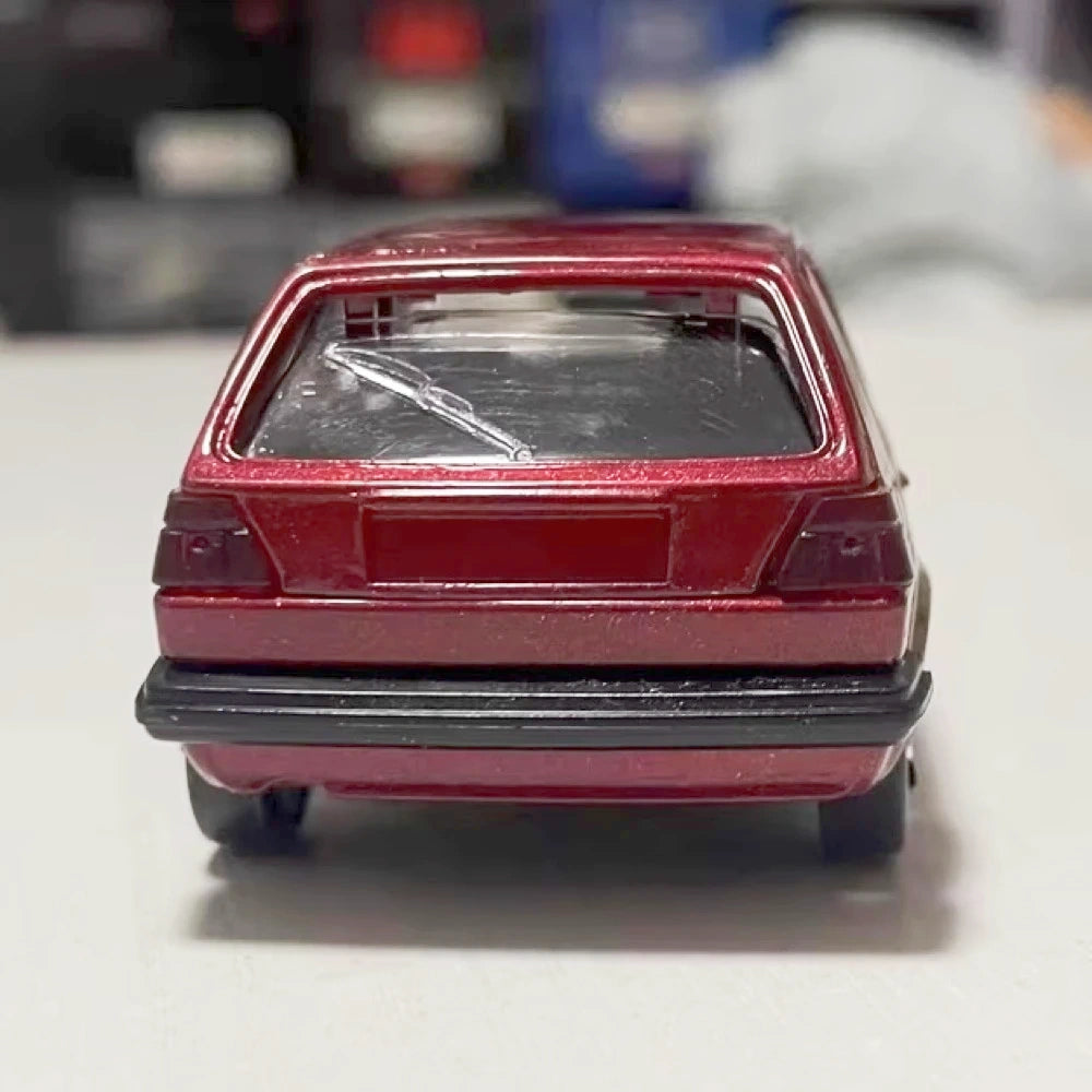 [Schabak] 1:43 Volkswagen 1983 Golf MK2 Red Model Car Die-Cast