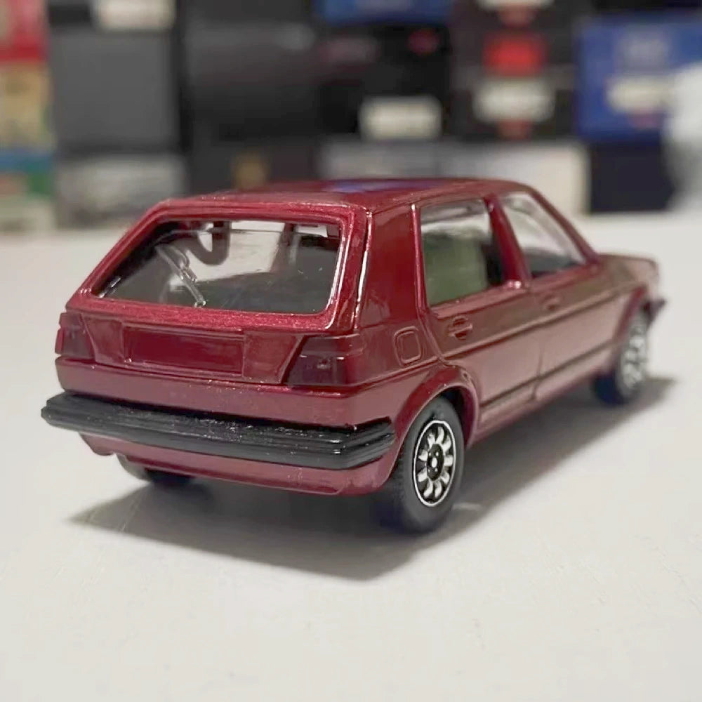 [Schabak] 1:43 Volkswagen 1983 Golf MK2 Red Model Car Die-Cast