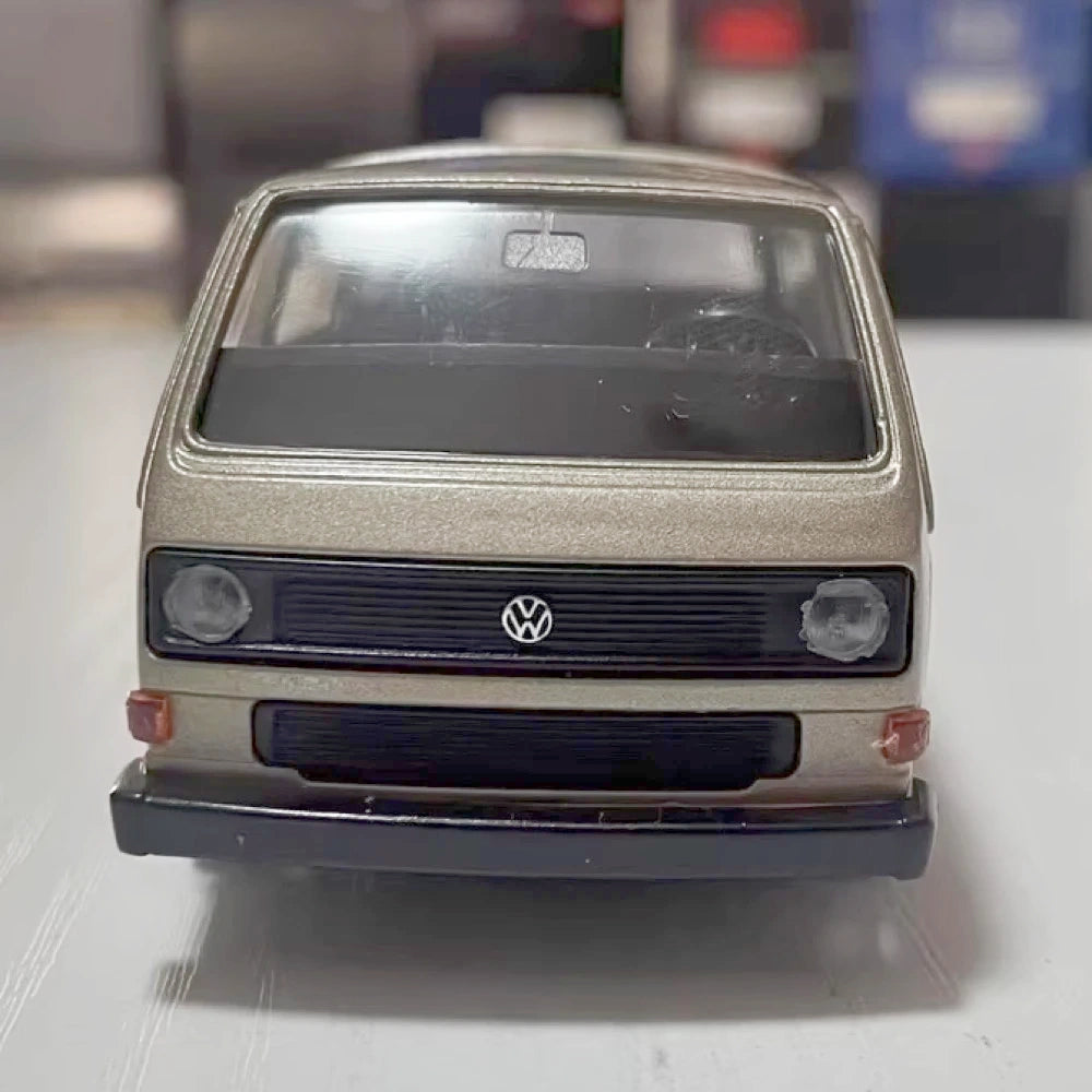 [Schabak] 1:43 Volkswagen 1985 Caravelle Syncro Gold Model Car Die-Cast