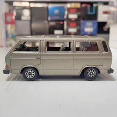 [Schabak] 1:43 Volkswagen 1985 Caravelle Syncro Gold Model Car Die-Cast
