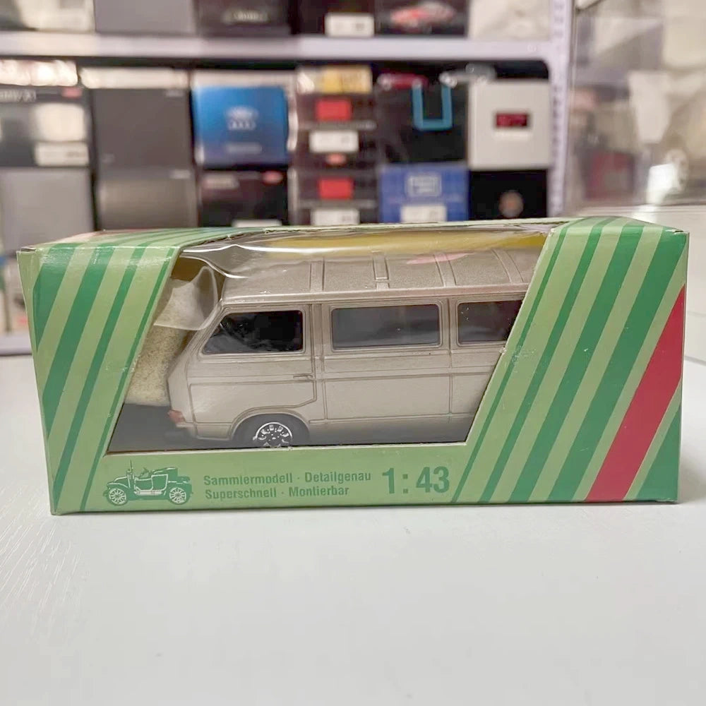 [Schabak] 1:43 Volkswagen 1985 Caravelle Syncro Gold Model Car Die-Cast