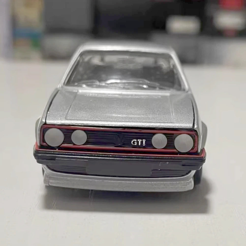 [Schabak] 1:43 Volkswagen 1985 Golf GTI MK2 Silver Model Car Die-Cast