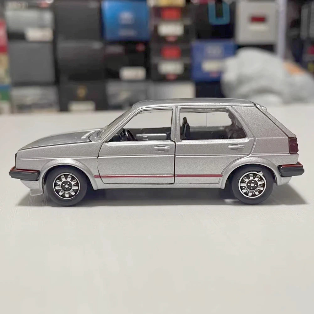 [Schabak] 1:43 Volkswagen 1985 Golf GTI MK2 Silver Model Car Die-Cast