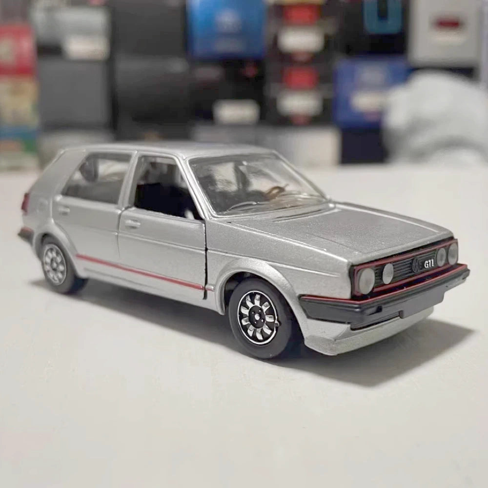 [Schabak] 1:43 Volkswagen 1985 Golf GTI MK2 Silver Model Car Die-Cast
