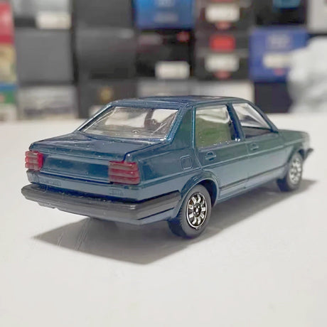 [Schabak] 1:43 Volkswagen 1985 Jetta MK2 Blue Model Car Die-Cast