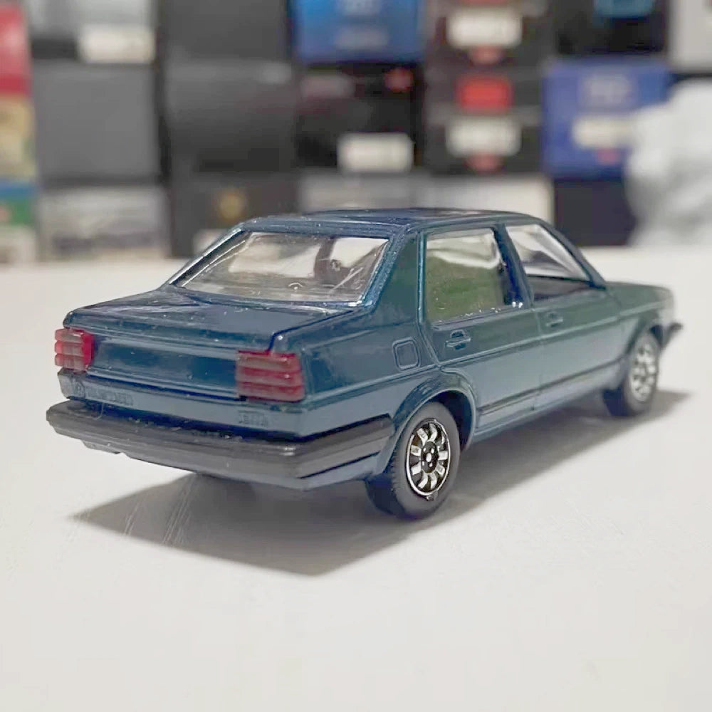 [Schabak] 1:43 Volkswagen 1985 Jetta MK2 Blue Model Car Die-Cast