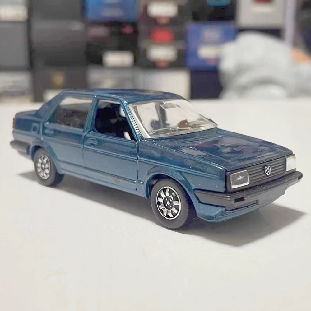 [Schabak] 1:43 Volkswagen 1985 Jetta MK2 Blue Model Car Die-Cast
