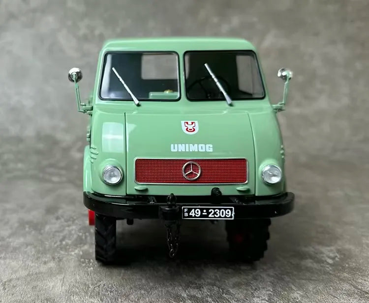 [Schuco] 1:18 Mercedes-Benz 1950s Unimog U401 Green Model Car Die-Cast