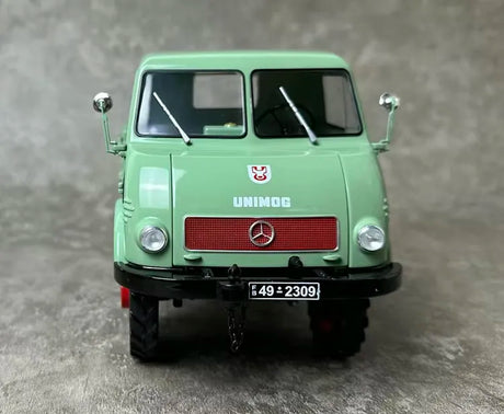 [Schuco] 1:18 Mercedes-Benz 1950s Unimog U401 Green Model Car Die-Cast