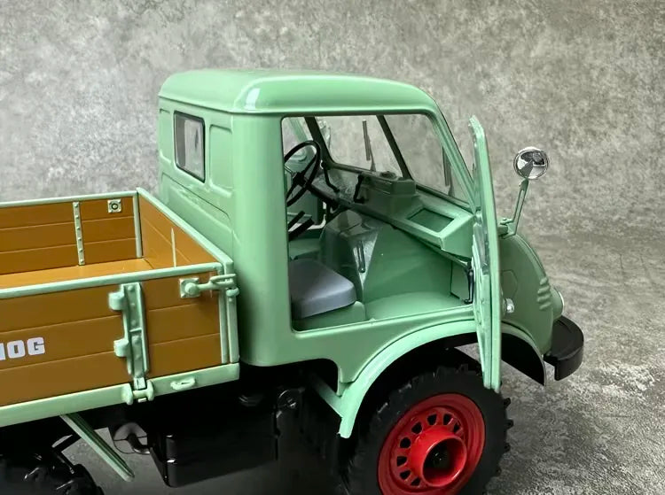[Schuco] 1:18 Mercedes-Benz 1950s Unimog U401 Green Model Car Die-Cast