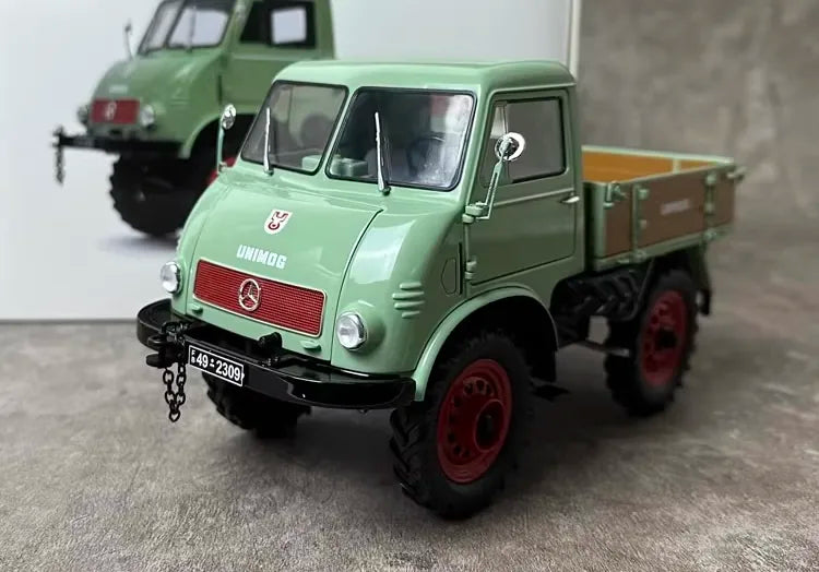 [Schuco] 1:18 Mercedes-Benz 1950s Unimog U401 Green Model Car Die-Cast