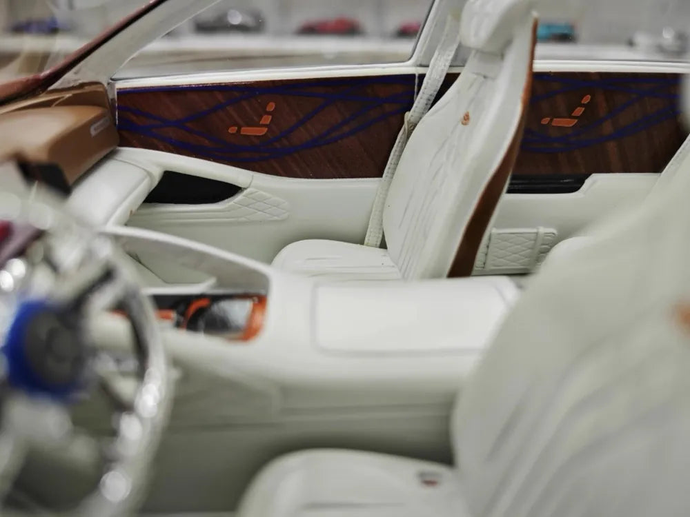 [Schuco] 1:18 Mercedes-Maybach 2018 Ultimate Luxury Concept Red Model Car Resin