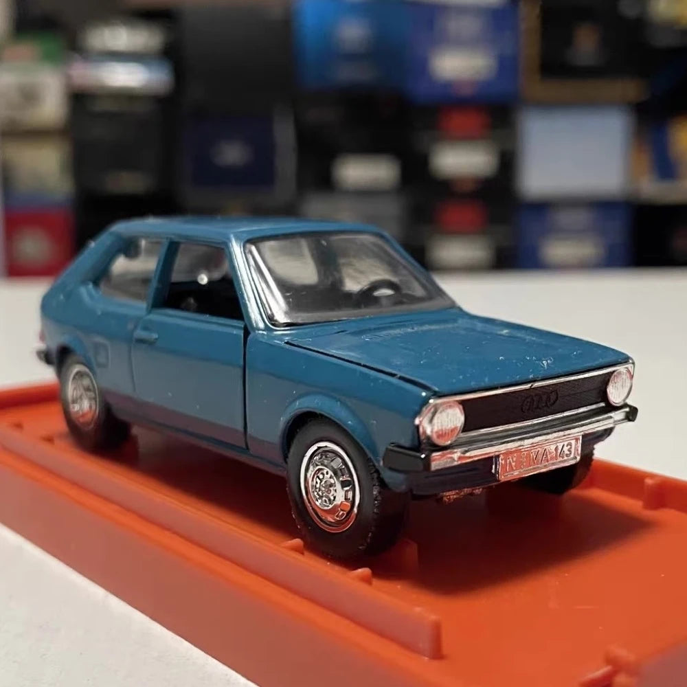 [Schuco] 1:43 Audi 1974 50 Coupe Blue Model Car Die-Cast