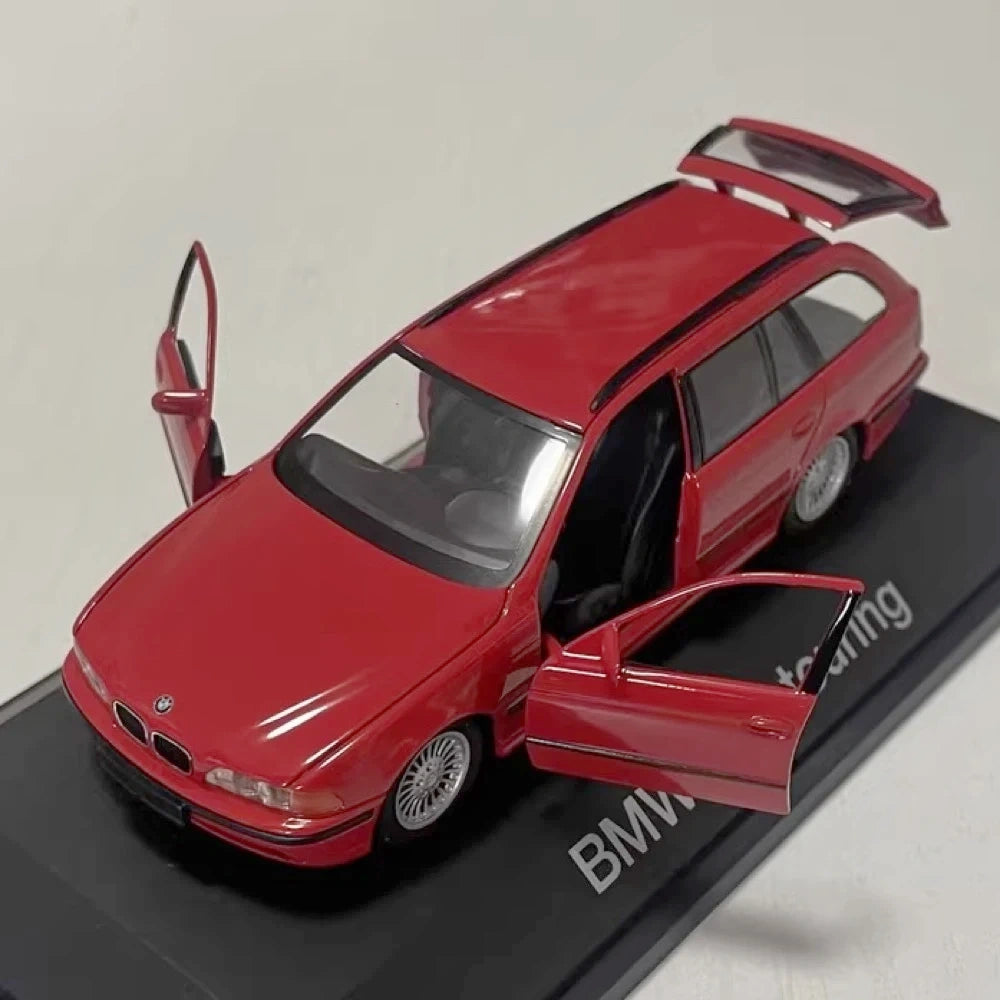 [Schuco] 1:43 BMW 1997 E39 528i Touring rosso modellino di auto Die-Cast