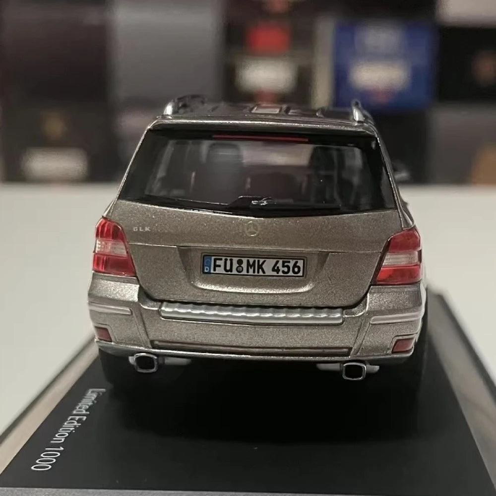 [Schuco] 1:43 Mercedes-Benz 2008 GLK-Klasse X204 Brown Model Car Die-Cast