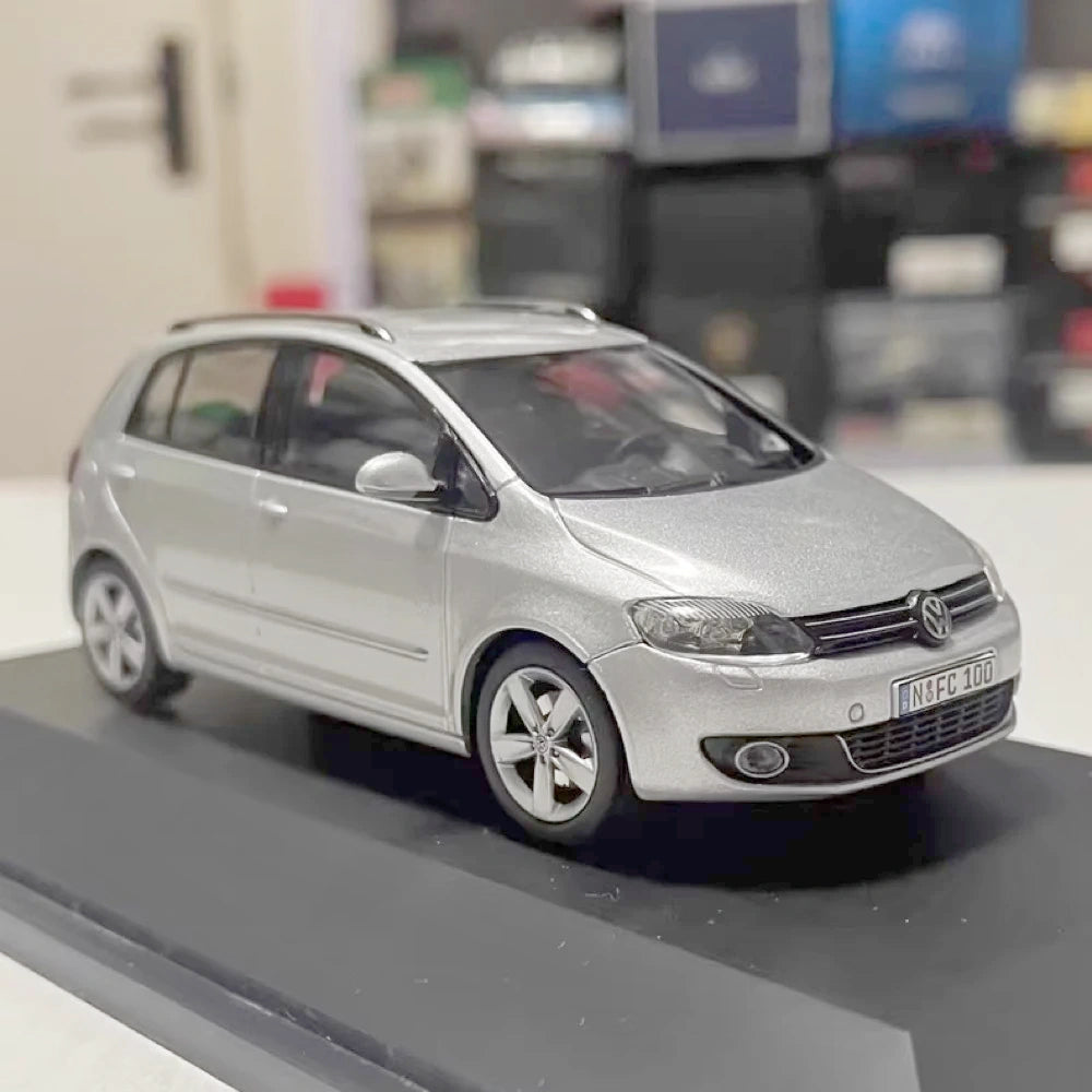 [Schuco] 1:43 Volkswagen 2009 Golf Plus シルバー モデルカー Die-Cast