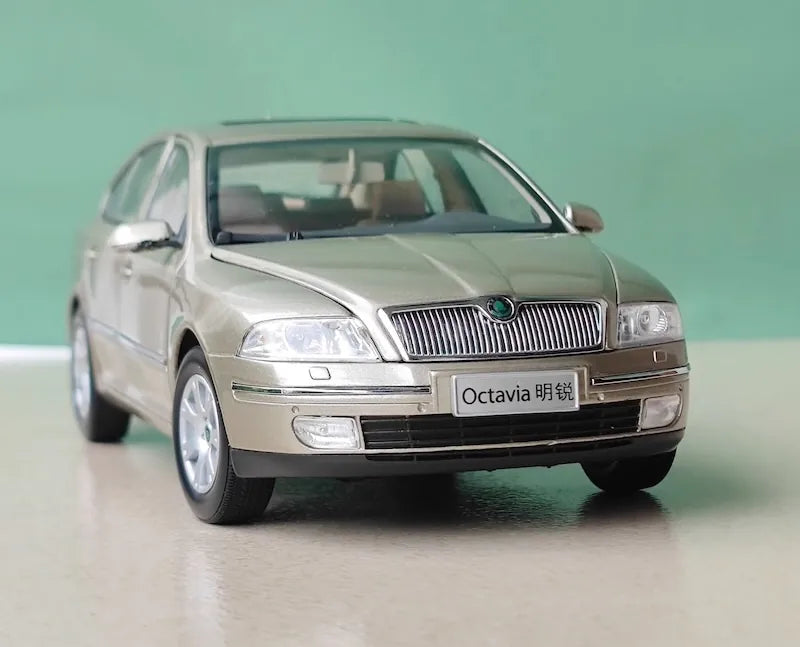 1:18 Skoda 2004 Octavia Die Cast Model Car