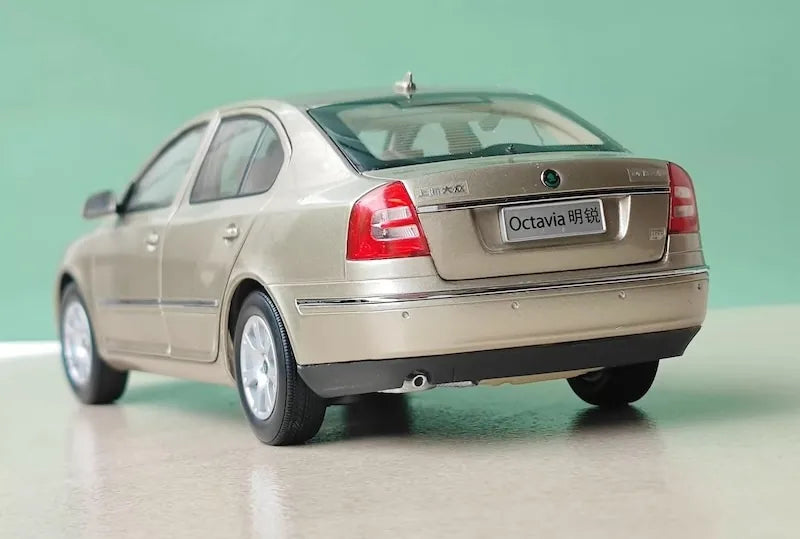 1:18 Skoda 2004 Octavia Die Cast Model Car