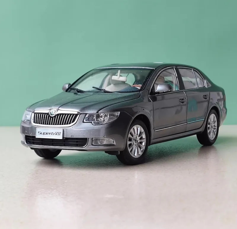 1:18 Skoda 2008 Superb B6 Die Cast Model Car