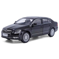 1:18 Skoda 2008 Superb Die Cast Model Car